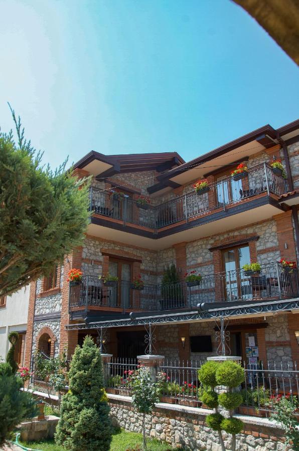 Tushemisht Vila Dante Boutique Hotel מראה חיצוני תמונה