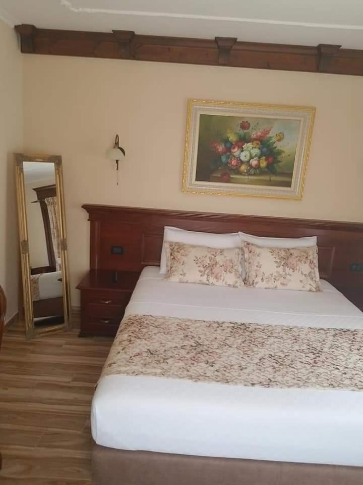 Tushemisht Vila Dante Boutique Hotel חדר תמונה