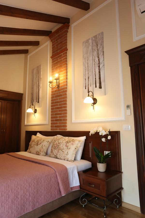 Tushemisht Vila Dante Boutique Hotel מראה חיצוני תמונה