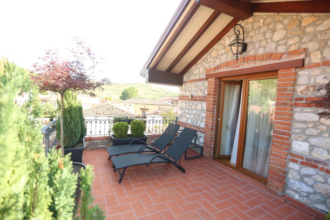 Tushemisht Vila Dante Boutique Hotel מראה חיצוני תמונה