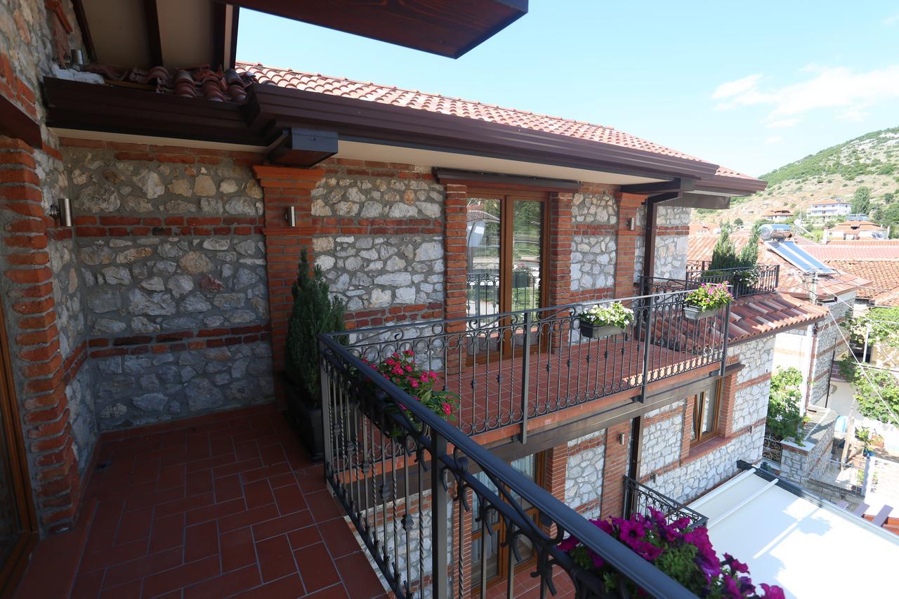 Tushemisht Vila Dante Boutique Hotel מראה חיצוני תמונה