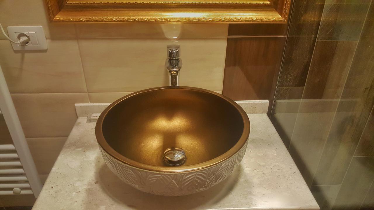 Tushemisht Vila Dante Boutique Hotel מראה חיצוני תמונה