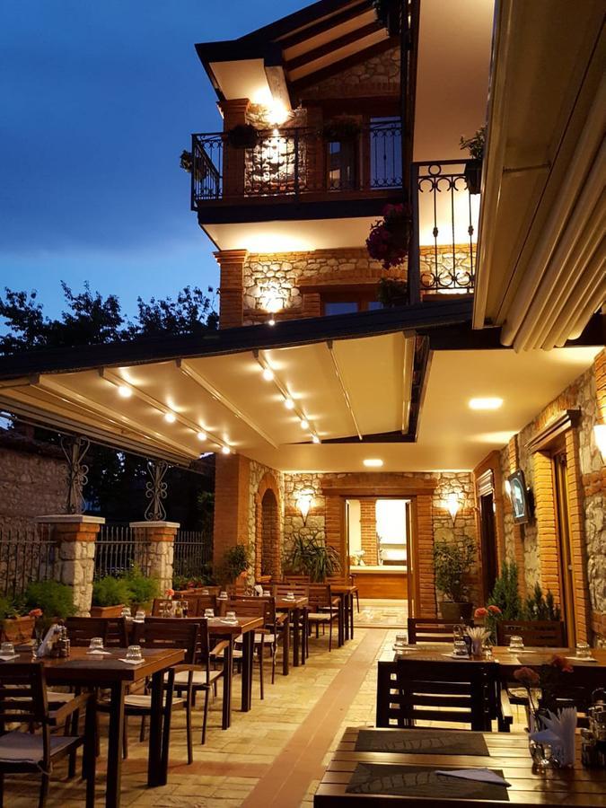 Tushemisht Vila Dante Boutique Hotel מראה חיצוני תמונה