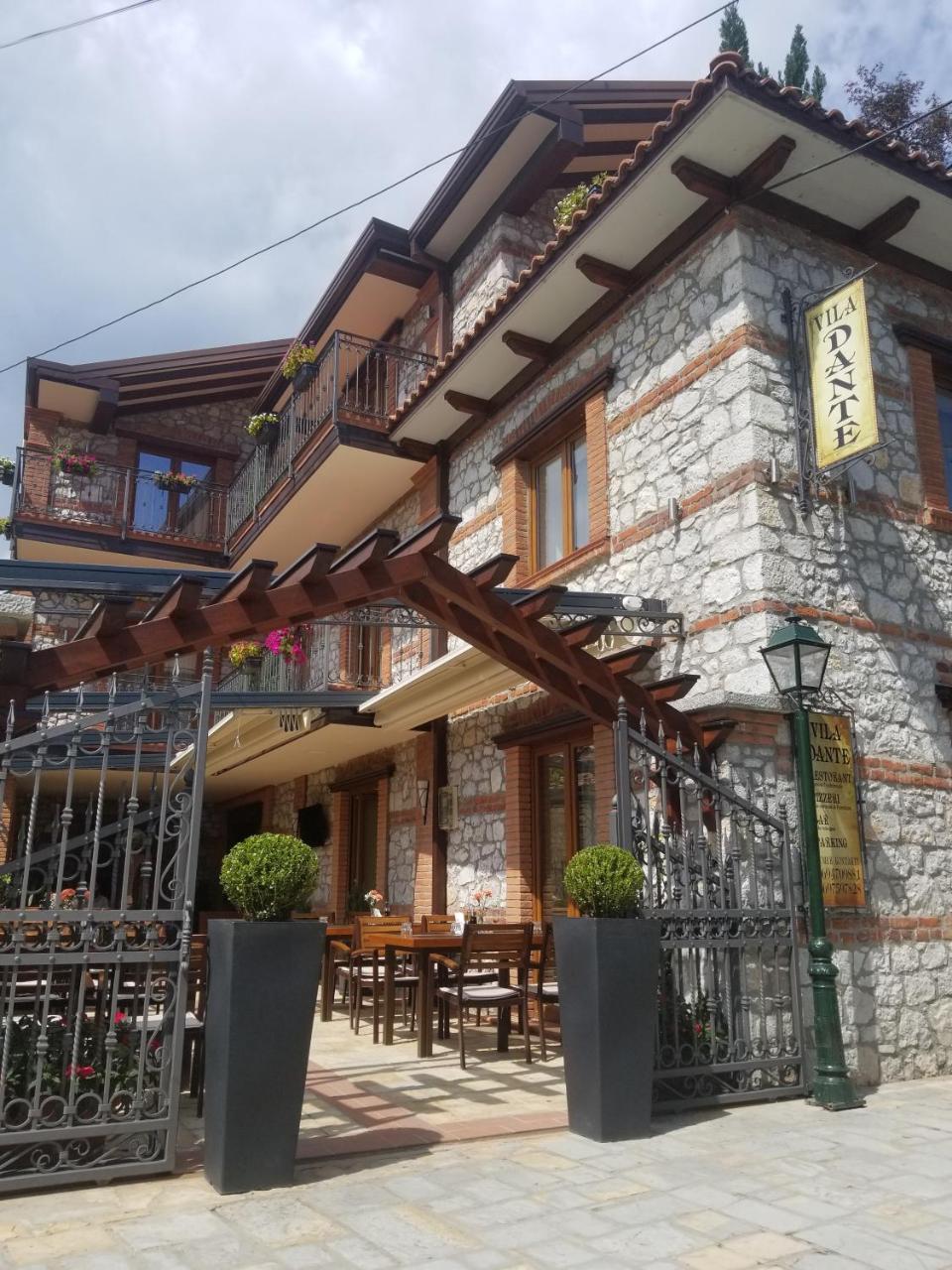Tushemisht Vila Dante Boutique Hotel מראה חיצוני תמונה